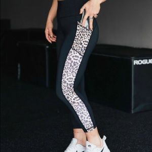 Leopard Pocket Brilliant Hi-Rise Capri 20"